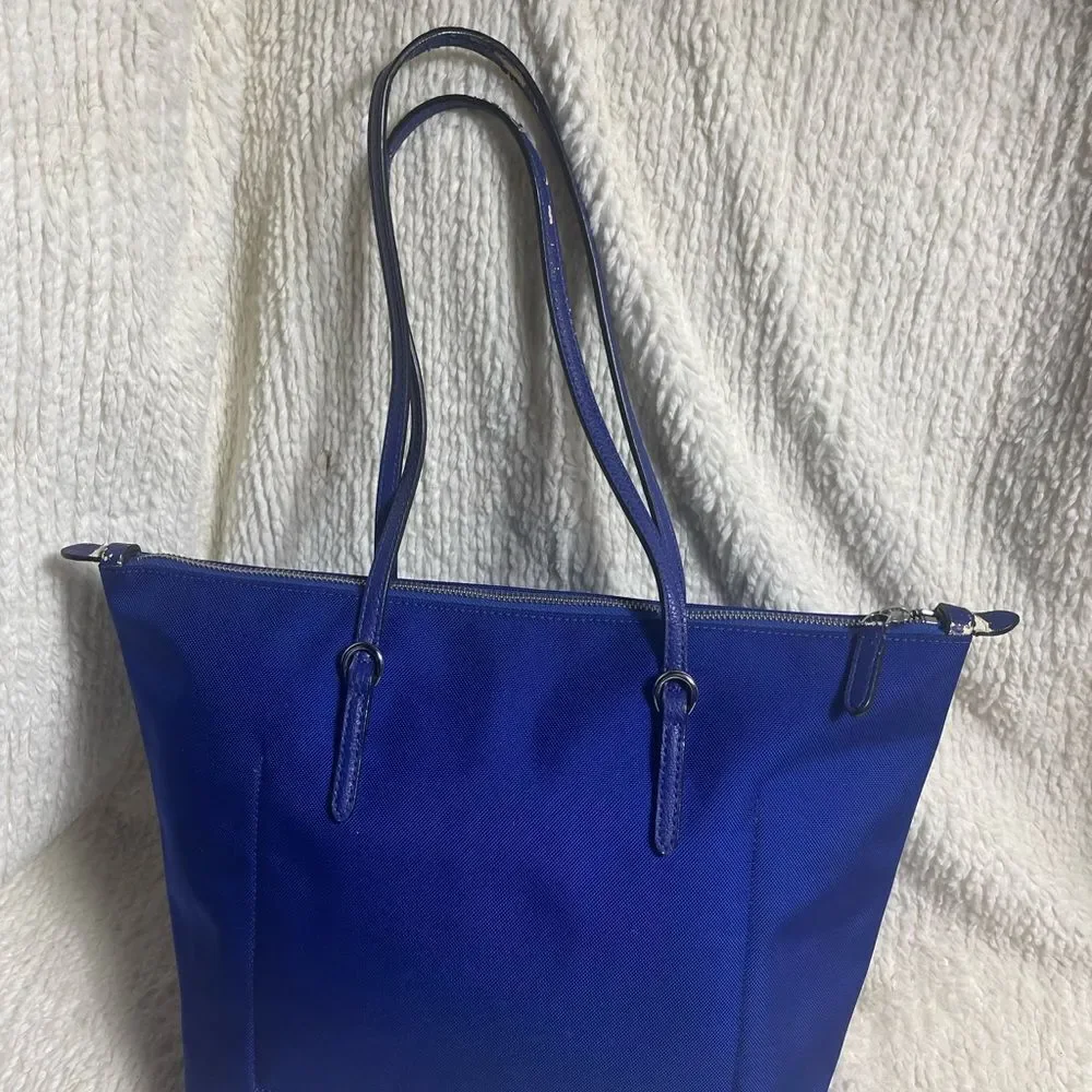 Lauren Ralph Lauren Nylon Royal Blue Medium tote synthetic straps & trim .